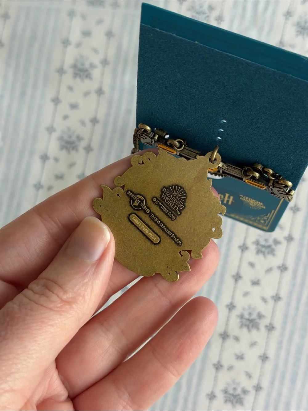 Wizarding World | Harry Potter Hufflepuff Chatelaine Crest Brooch Pin NWT